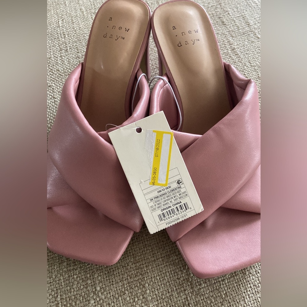 Dusty Pink wedged heel Sandal made by a new day